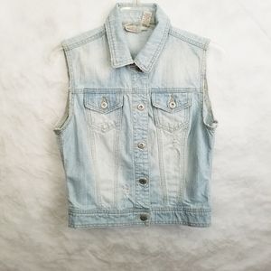 Mudd Light Washed denim vest